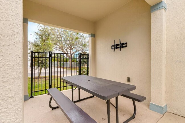 Building Photo - 1468 Fairview Cir