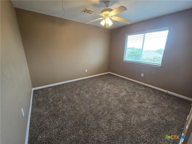 Building Photo - 2043 Carlisle Castle Dr