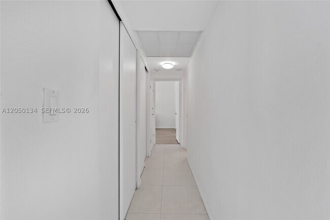 Building Photo - 10275 Collins Ave
