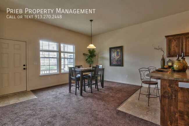 Building Photo - Prairie Haven Duplex - Available January 19th