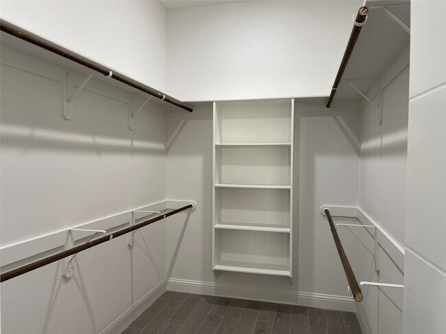 Building Photo - 10440 Dominion Ranch Dr