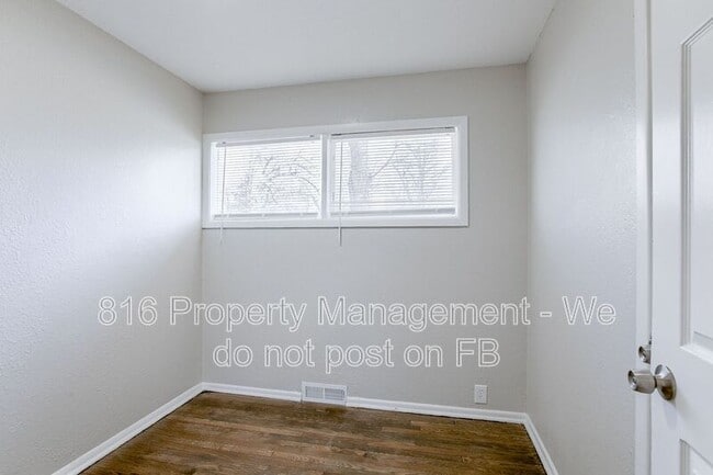 Building Photo - 11420 Manchester Ave