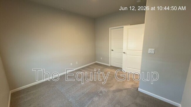 Building Photo - 510 S Summit St