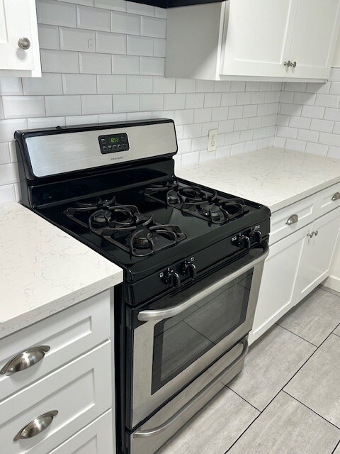 Building Photo - 7555 De Longpre Ave