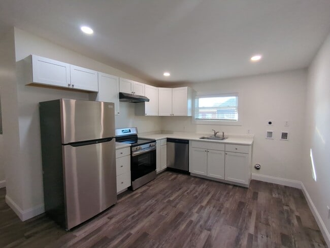 Building Photo - 1908 S Watkins St