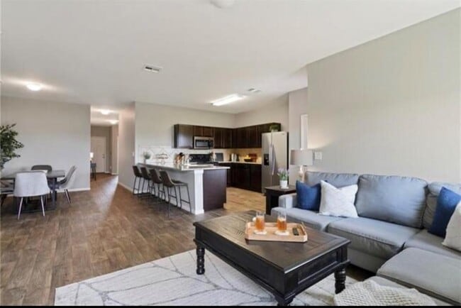 Building Photo - 15117 Diamondleaf Cove