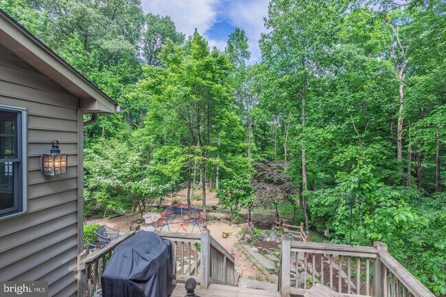 Building Photo - 607 Lancaster St