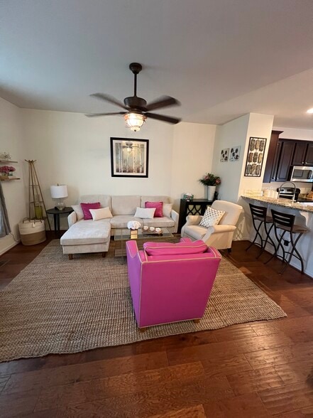 Living room - 2172 Whispering Hollow Ln