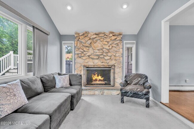 Building Photo - 485 Freehold St