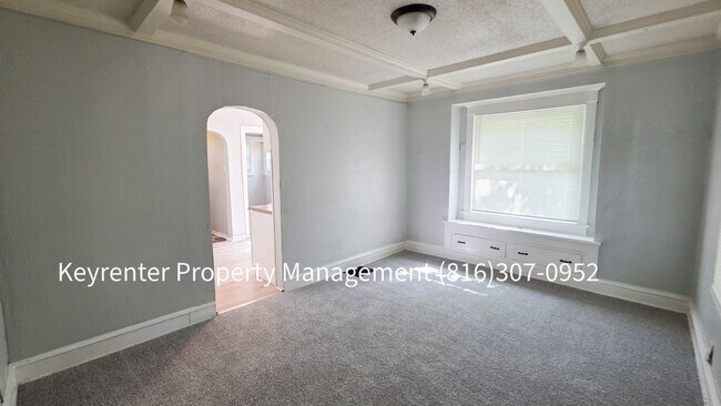 Building Photo - 3 Bed 1 Bath ready to rent!