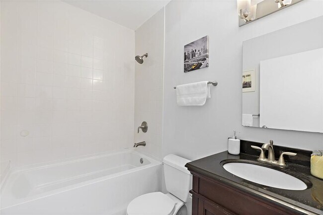 Building Photo - 45 River Dr S