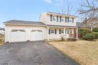 Building Photo - 25 Sandalwood Dr