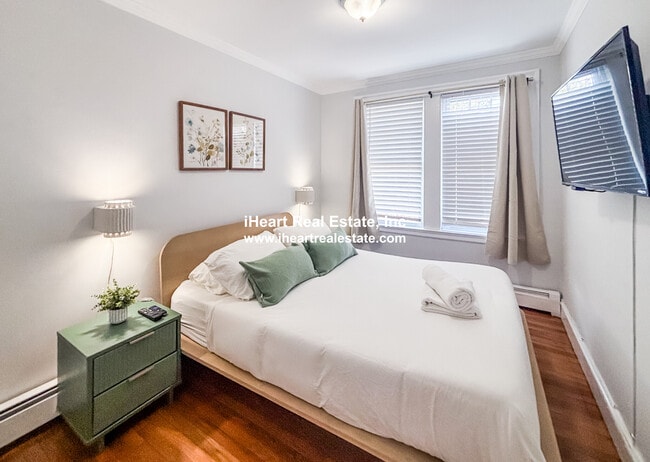 Building Photo - 65-67 Saint James Cir. Unit 2