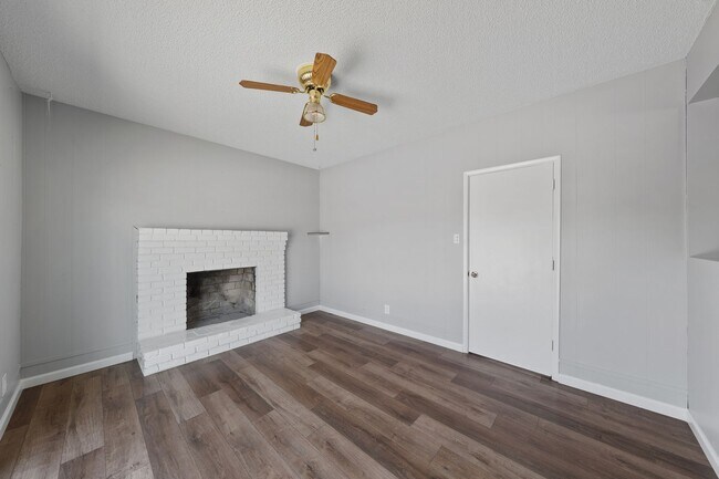 Building Photo - 2565 Pequop St