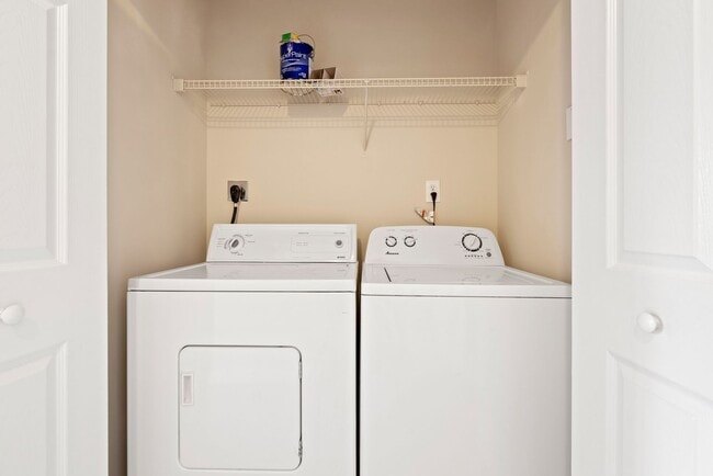 Building Photo - Available mid-July! 2 Bedroom, 2.5 bath Southern Village Stunner!