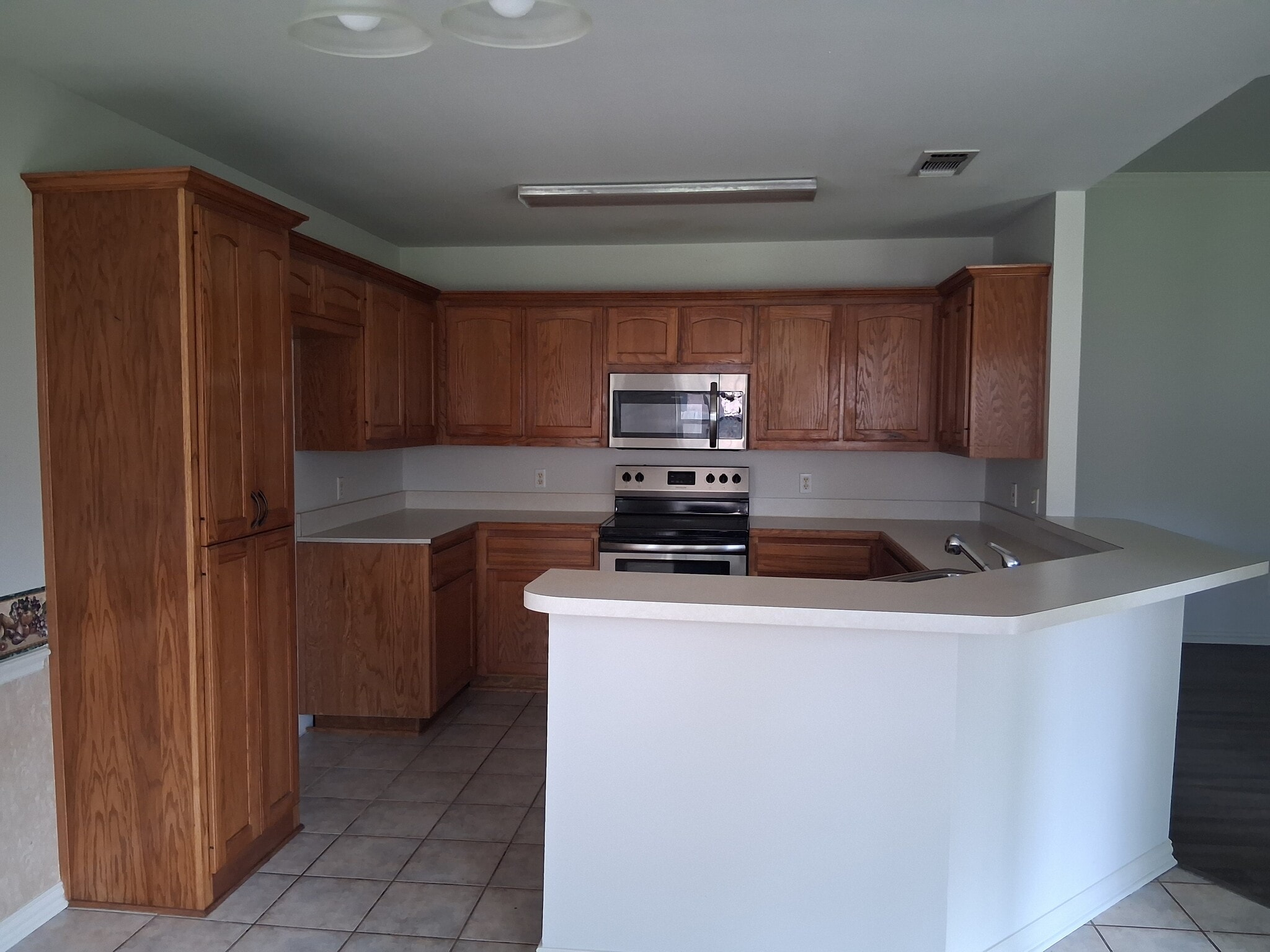 Building Photo - 1016 Brookhaven