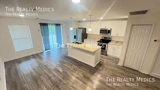 Building Photo - 2498 Cogan Dr