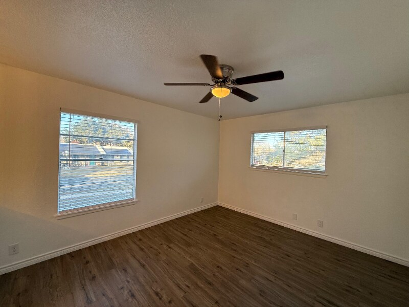 Building Photo - 5522 Crystal Valley St