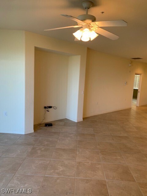Building Photo - 20031 Sanibel View Cir