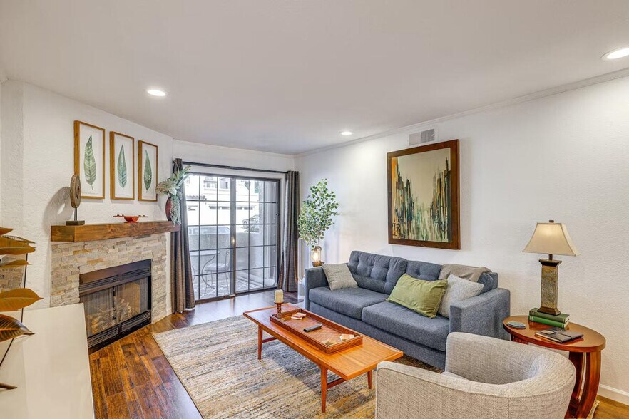 Building Photo - 11011 N 92nd St