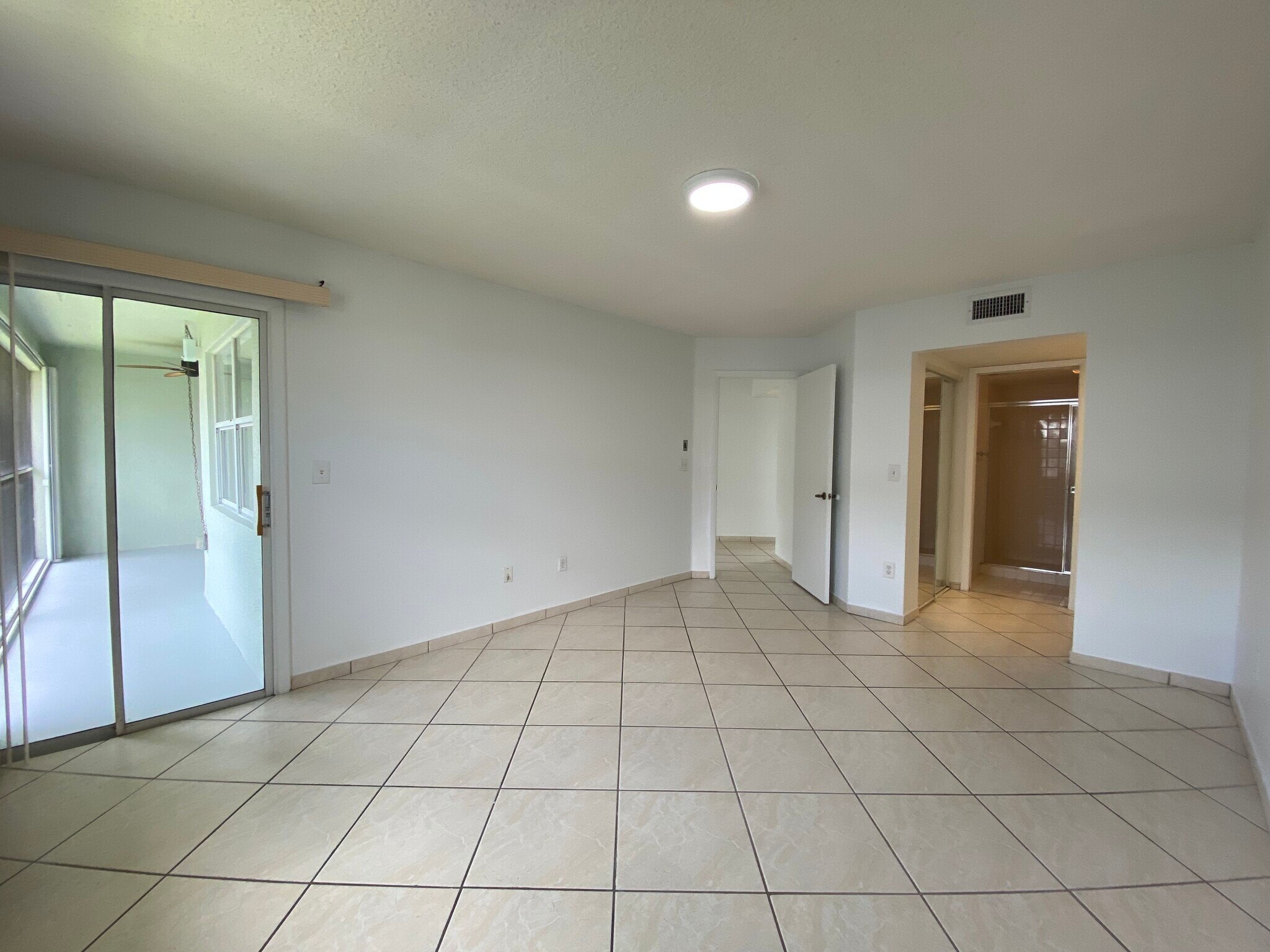 Building Photo - 2510 SE 20th Pl
