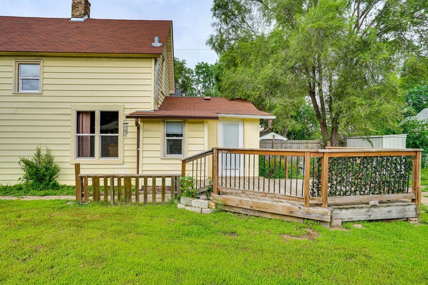 Back Patio - 4848 N 6th St