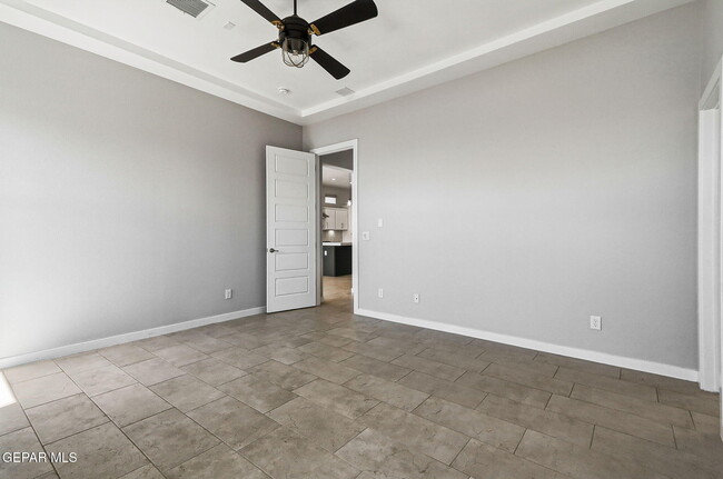 Building Photo - 329 Hector Porras Dr