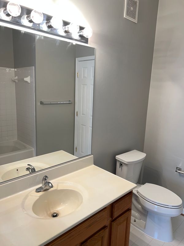 Building Photo - 15618 Everglade Ln