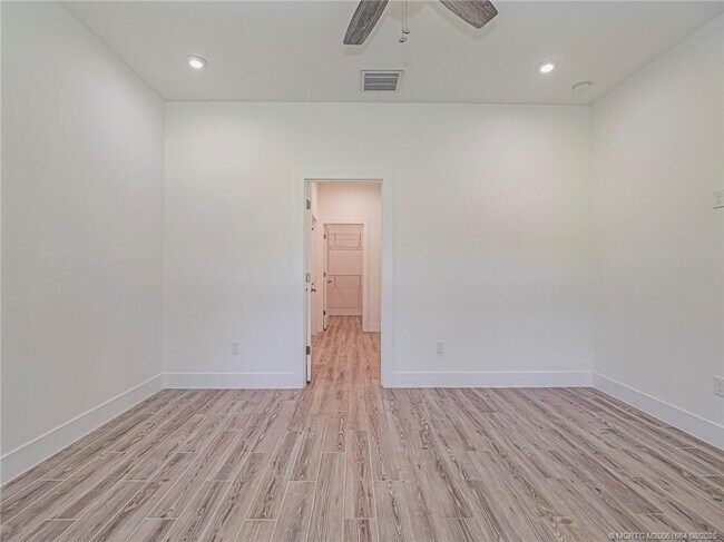 Building Photo - 11551 SW Viridian Blvd