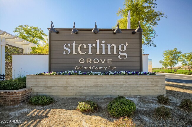 Building Photo - 11353 N Luckenbach St