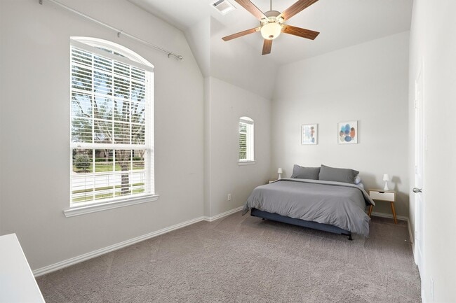 Building Photo - 3427 Willow Cres Ct