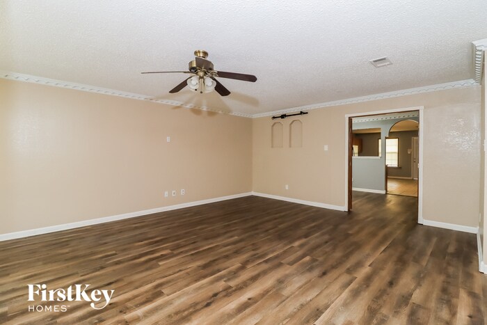 Building Photo - 5708 Addington Dr