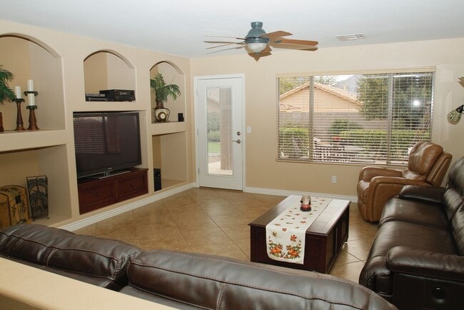 Building Photo - 2148 E Rio Vistoso Ln