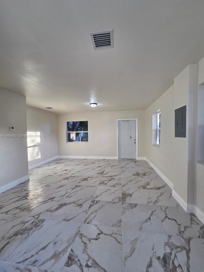 Building Photo - 295 NW 48th St