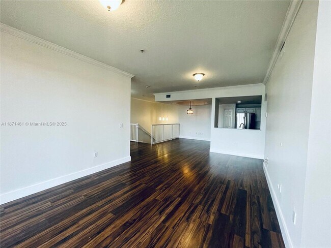 Building Photo - 6560 NW 114th Ave