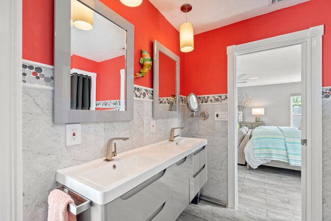 Building Photo - 4056 38th Way S
