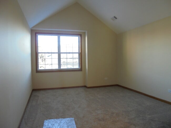 Building Photo - 736 Big Timber Dr