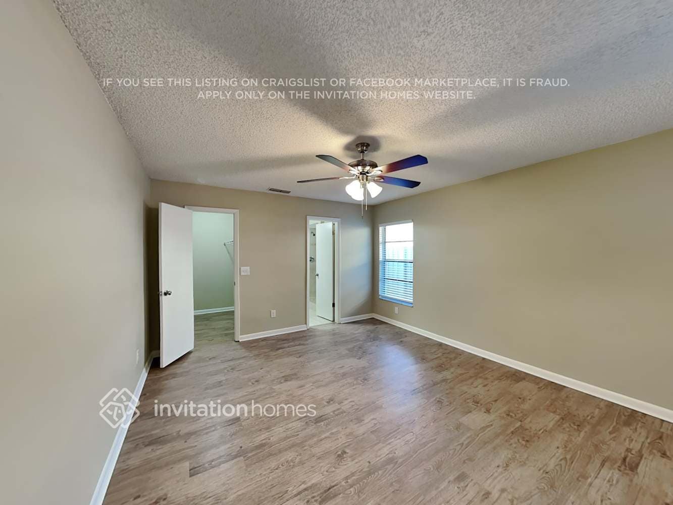 Building Photo - 11301 Hollyglen Dr