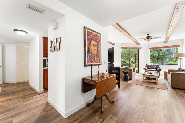 Building Photo - 403 Sea Oats Dr