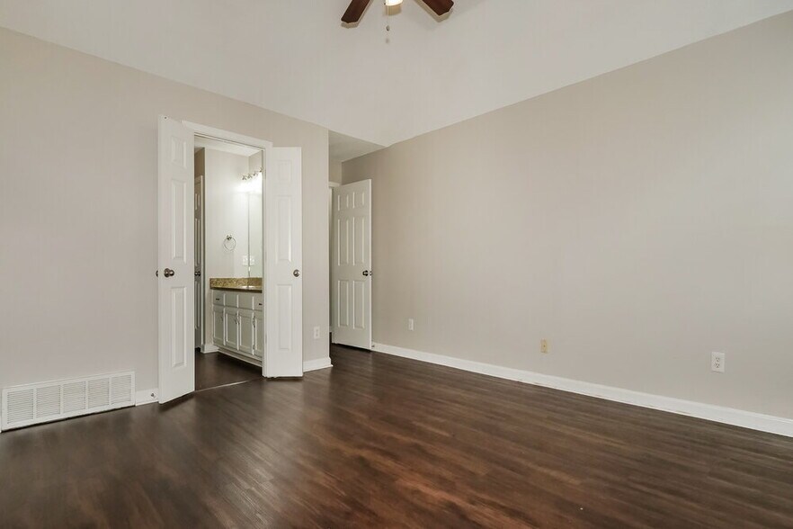 Building Photo - 9986 Cameron Ridge TR