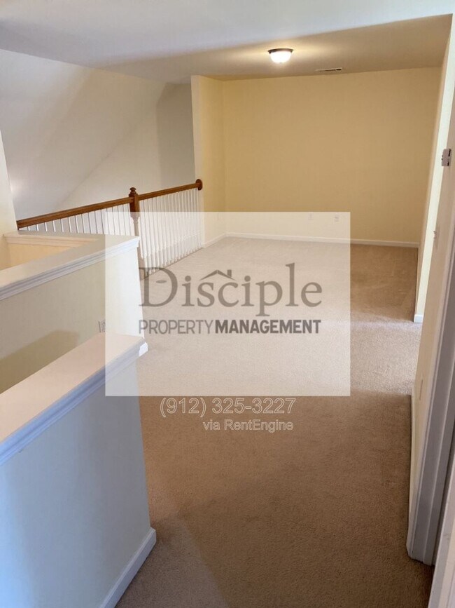 Building Photo - 169 Regency Cir