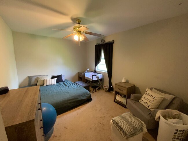 Building Photo - 4209 Defoe Dr