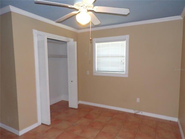 Building Photo - 270 Belaire Ct