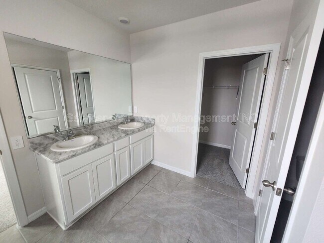Building Photo - 18002 Canopy Pl