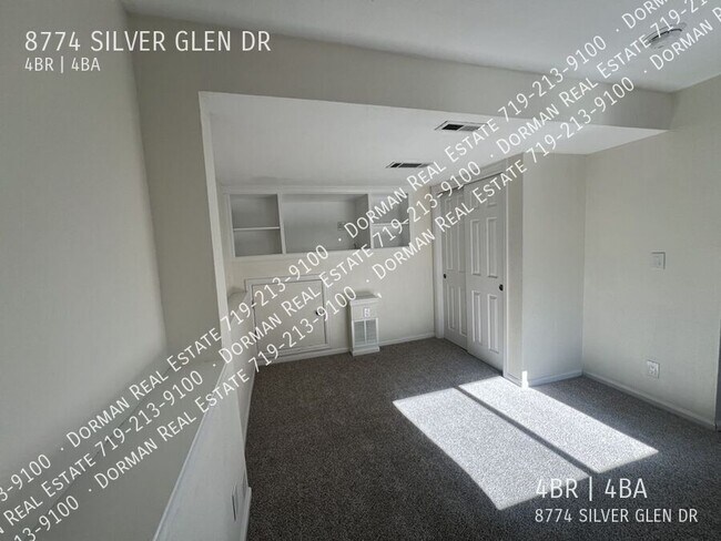 Building Photo - 8774 Silver Glen Dr