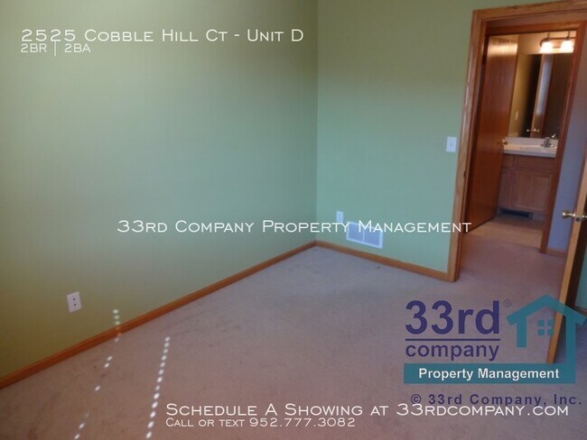 Building Photo - Updated Townhome in Woodbury!