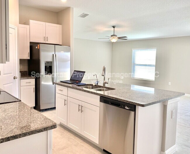 Building Photo - 13611 Wild Ginger St