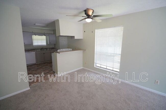 Building Photo - 2304 Hartsfield Ct