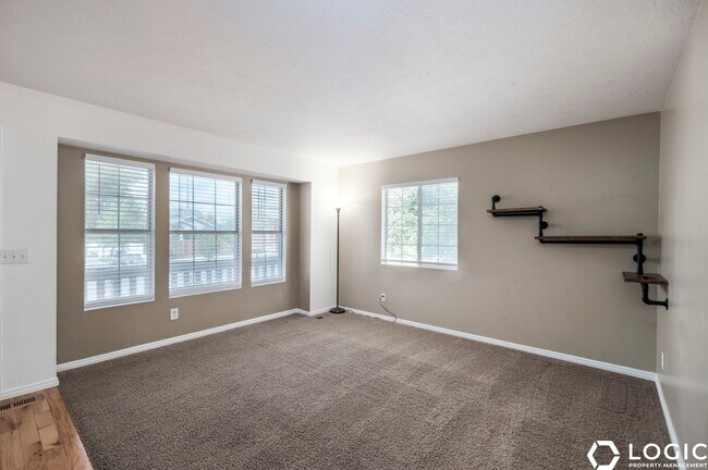 Building Photo - 6427 Travis James Ln