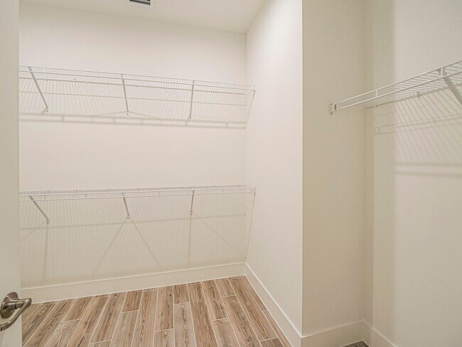 Building Photo - 11551 SW Viridian Blvd